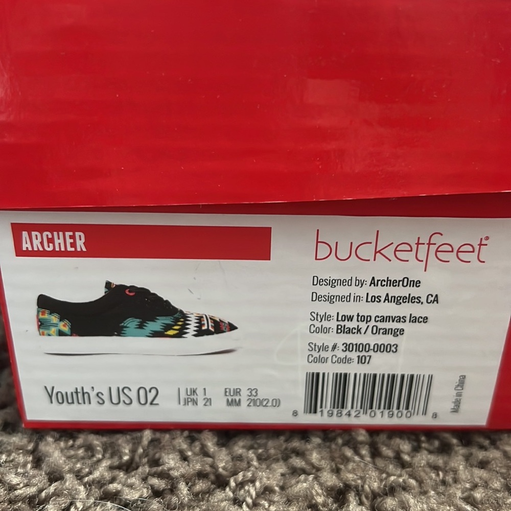 NWT Bucketfeet sneakers size 2Y - Picture 3 of 5